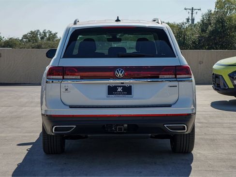 New 2026 Volkswagen Atlas SE image 7