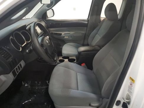 Used 2013 Toyota Tacoma 2WD Access Cab image 10