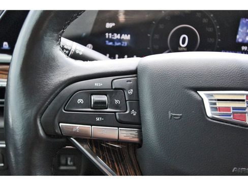 Used 2022 Cadillac Escalade ESV Luxury RWD image 16