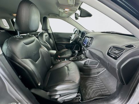 Used 2019 Jeep Compass Limited FWD image 29