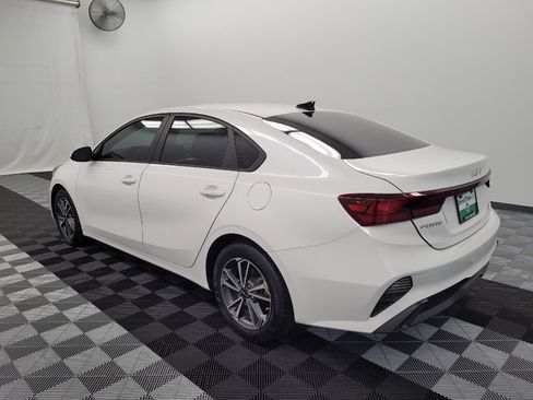 Used 2023 Kia Forte LXS FWD image 5