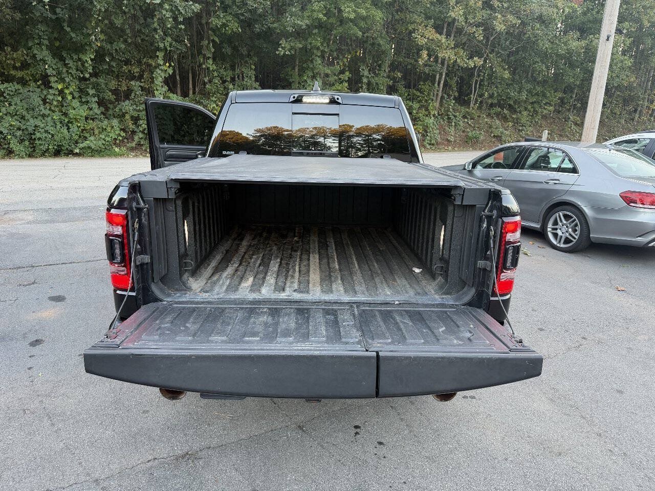 Used 2021 RAM 1500 Limited w/ Night Edition AWD/4WD image 8