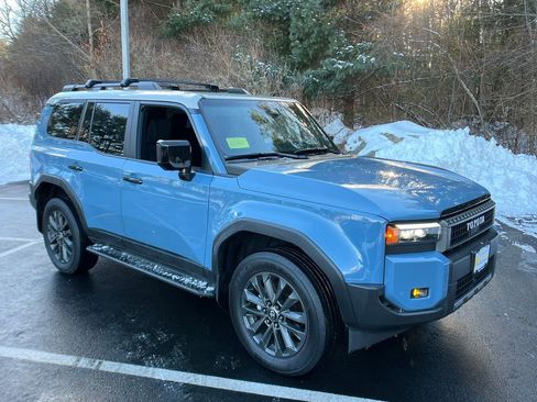 Used 2025 Toyota Land Cruiser image 7