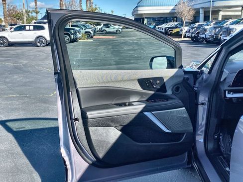 New 2026 Cadillac Optiq Luxury 1 image 27