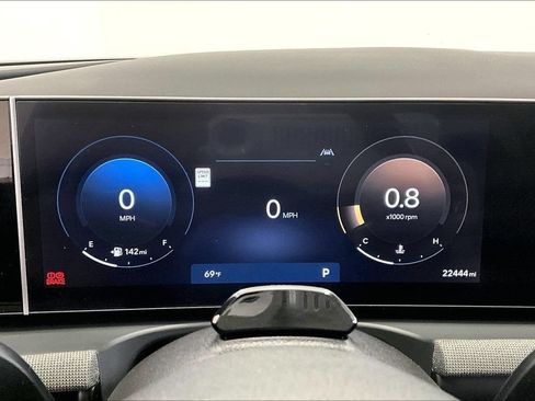 Certified 2025 Hyundai Santa Cruz Limited AWD/4WD image 22