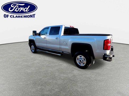 Used 2016 GMC Sierra 2500 SLE w/ SLE Preferred Package AWD/4WD image 6