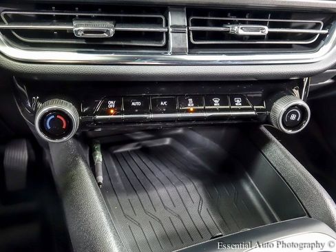 Certified 2026 Chevrolet Equinox EV LT image 16