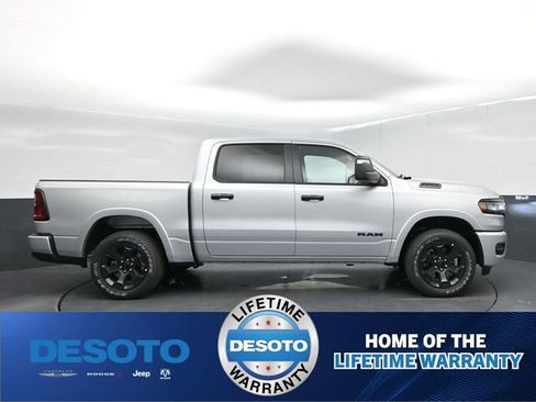 New 2026 RAM 1500 4x4 Crew Cab image 9