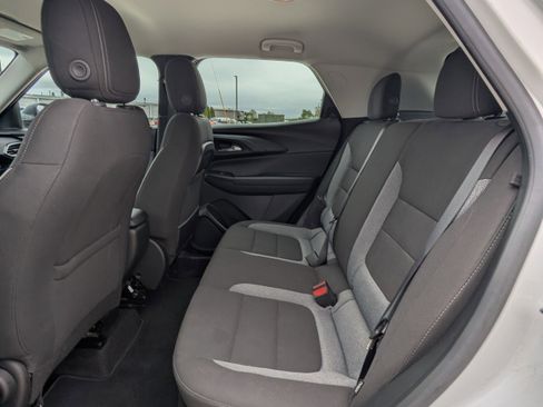 Used 2023 Chevrolet TrailBlazer LS FWD image 9