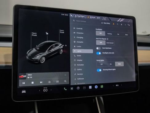 Used 2019 Tesla Model 3 Standard Range Plus image 36