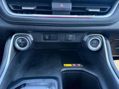 Used 2024 Toyota Grand Highlander AWD Hybrid image 27