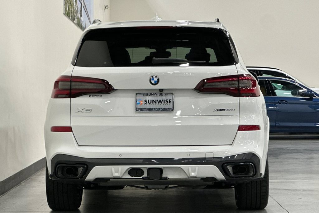 Certified 2023 BMW X5 xDrive40i w/ M Sport Package AWD/4WD image 5