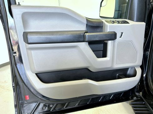 Used 2018 Ford F150 XL w/ Equipment Group 101A Mid image 9