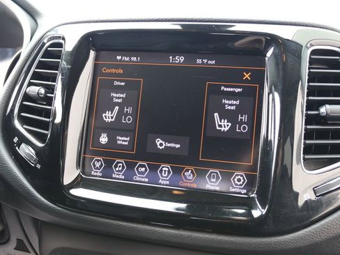 Used 2020 Jeep Compass Limited image 21