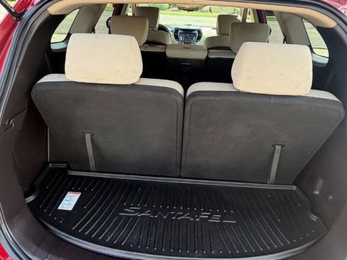 Used 2017 Hyundai Santa Fe SE w/ Cargo Package image 11