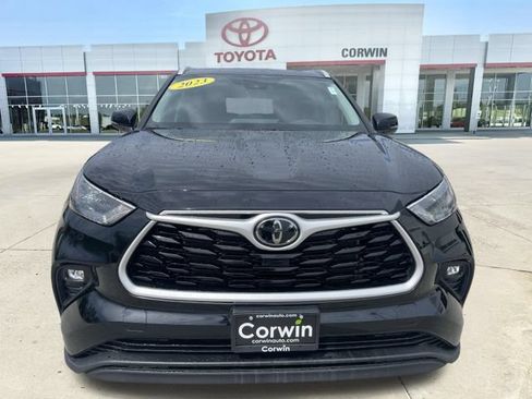 Used 2023 Toyota Highlander XLE AWD/4WD image 8