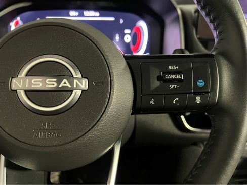 Certified 2024 Nissan Rogue SL w/ SL Premium Package image 18