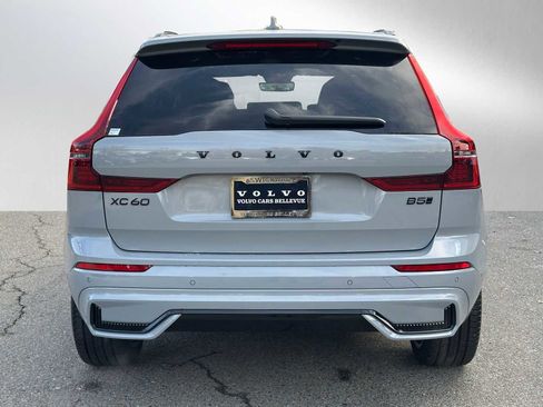 New 2026 Volvo XC60 B5 Ultra w/ Climate Package image 4