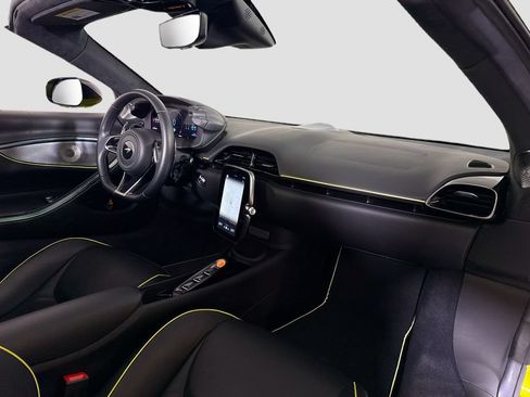 Used 2025 McLaren Artura Spider RWD image 15
