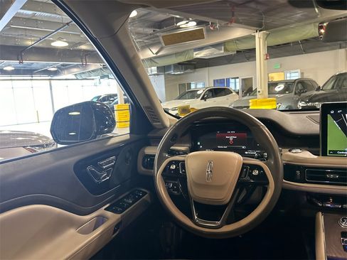 Used 2022 Lincoln Aviator Reserve w/ Equipment Group 201A image 25