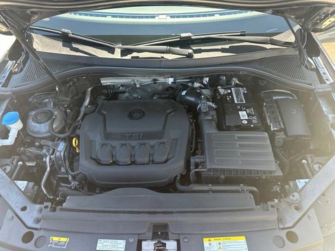 Used 2023 Volkswagen Tiguan SE R-Line AWD/4WD image 31