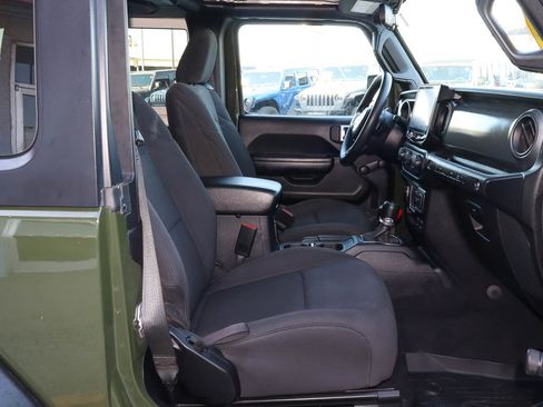 Used 2021 Jeep Wrangler Sport image 25
