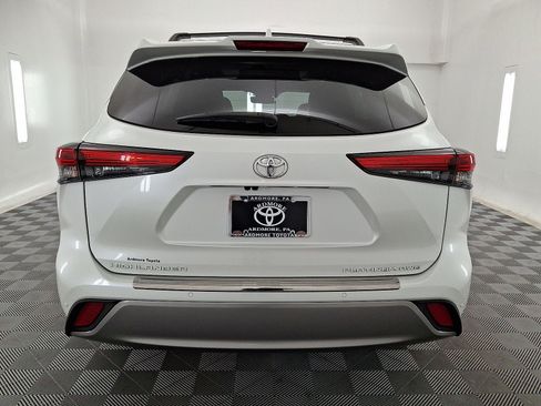 Used 2022 Toyota Highlander Platinum AWD/4WD image 15