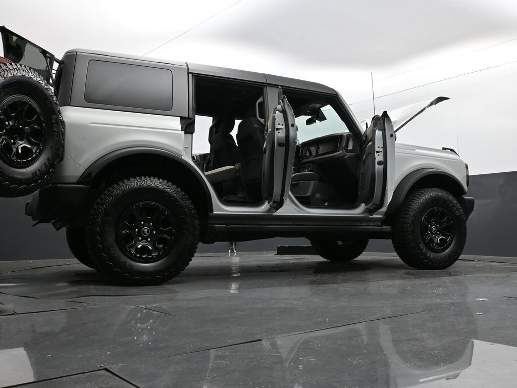 Used 2022 Ford Bronco Wildtrak AWD/4WD image 37