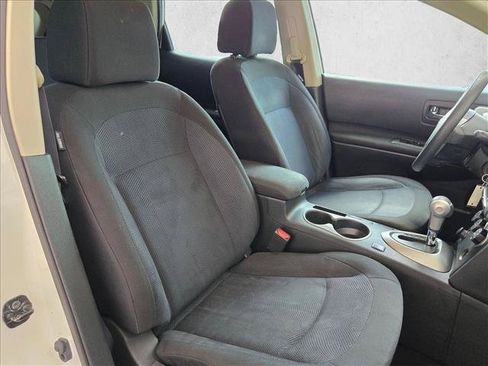 Used 2014 Nissan Rogue S w/ Convenience Package FWD image 18