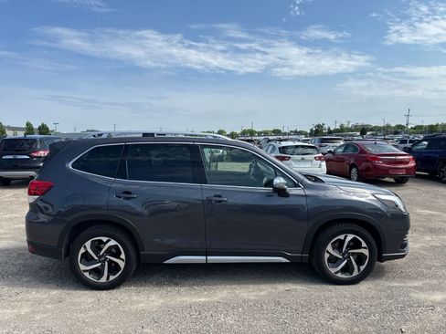 Used 2023 Subaru Forester Touring w/ Popular Package #2 AWD/4WD image 9