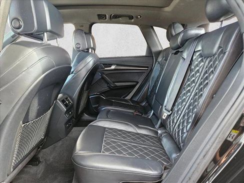 Used 2023 Audi SQ5 Prestige image 18
