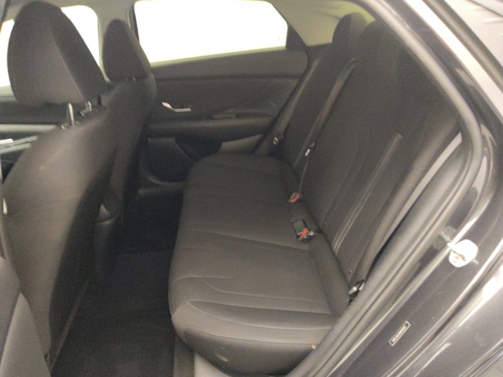 Used 2021 Hyundai Elantra SEL w/ Convenience Package FWD image 18