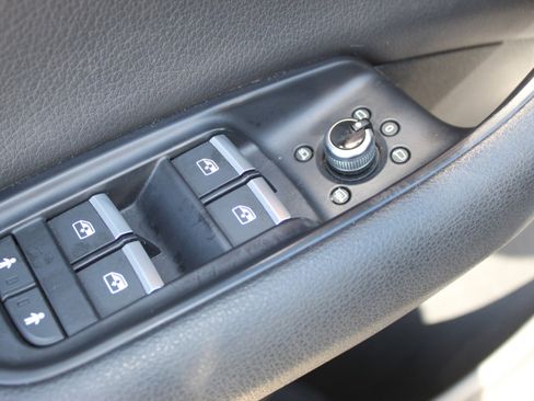 Used 2017 Audi Q7 3.0T Premium Plus image 24