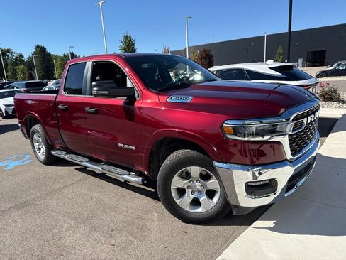 Used 2025 RAM 1500 Big Horn AWD/4WD image 3