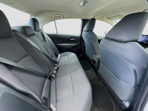 Used 2021 Toyota Corolla LE image 16