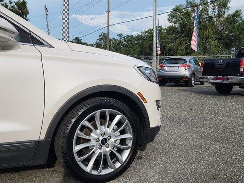 Used 2017 Lincoln MKC Reserve FWD image 5