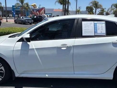 Used 2017 Honda Civic EX-L image 4