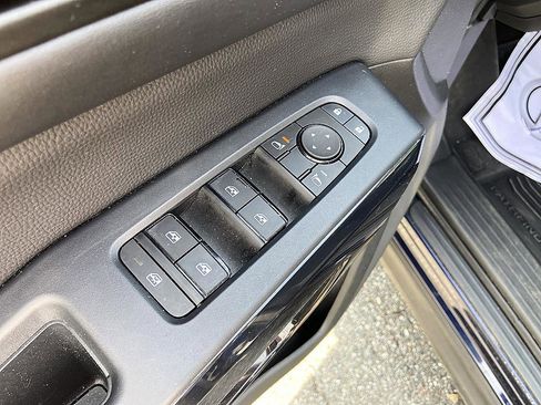 Certified 2025 Nissan Pathfinder SV AWD/4WD image 10