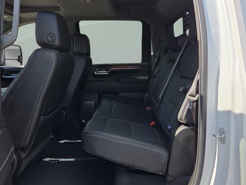 Used 2024 GMC Sierra 2500 Denali w/ Denali Reserve Package AWD/4WD image 10