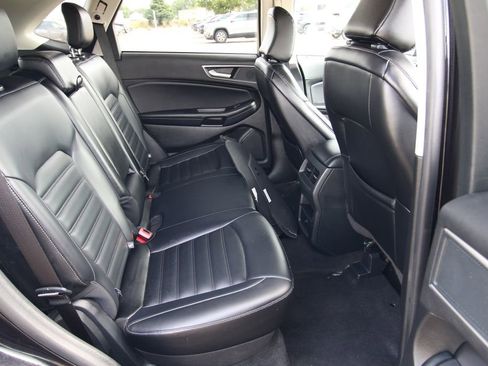 Used 2024 Ford Edge SEL AWD/4WD image 9