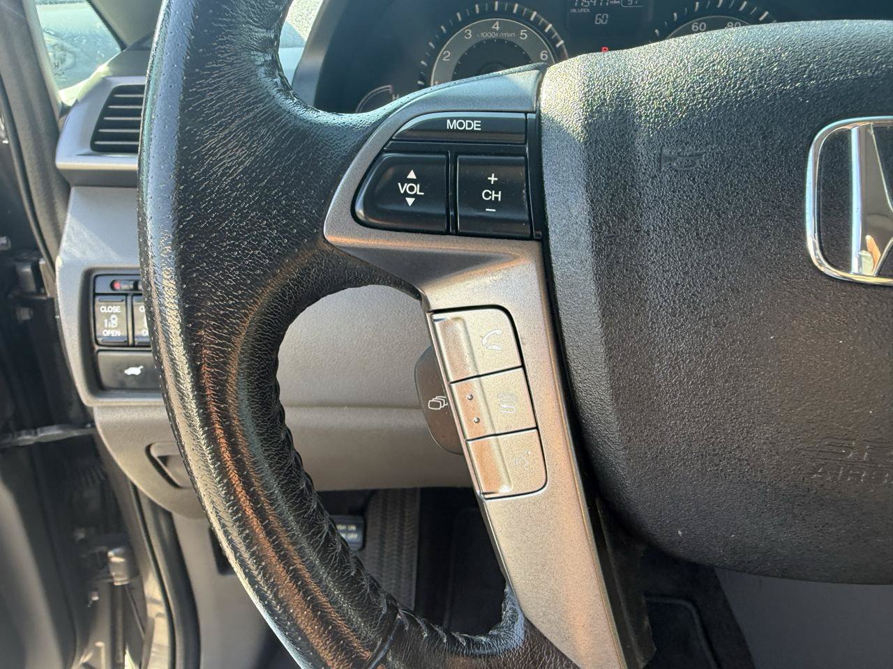 Used 2014 Honda Odyssey EX-L image 17