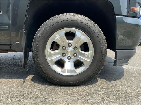 Used 2017 Chevrolet Silverado 1500 LT w/ All Star Edition AWD/4WD image 28