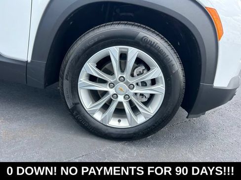 Used 2023 Chevrolet TrailBlazer LS w/ LPO, Blackout Package FWD image 8