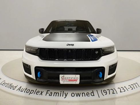 Used 2023 Jeep Grand Cherokee Trailhawk w/ Advanced Protech Group II AWD/4WD image 8
