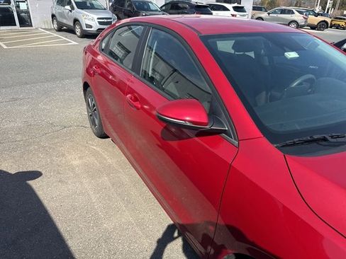 Used 2023 Kia Forte LXS w/ LXS Technology Package image 3