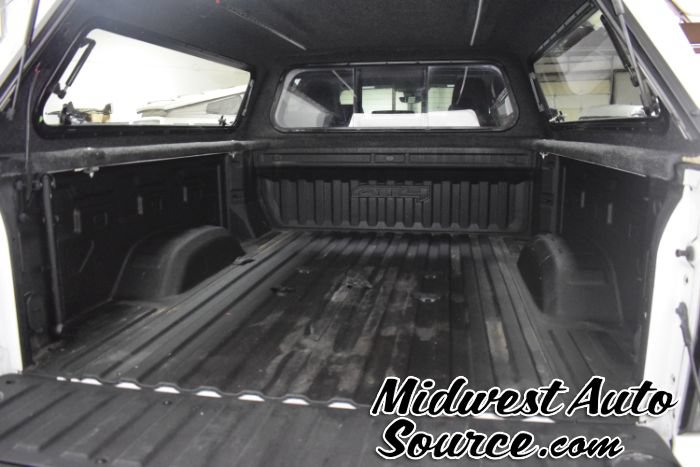 Used 2024 GMC Sierra 2500 AT4 w/ AT4 Premium Plus Package AWD/4WD image 9