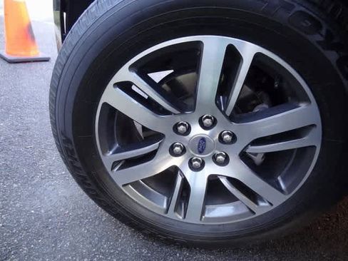 Used 2023 Ford Expedition XLT image 50