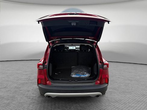 Certified 2023 Ford Escape Platinum w/ Premium Technology Package AWD/4WD image 25