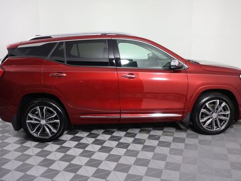 Used 2019 GMC Terrain Denali w/ Advanced Safety Package image 8