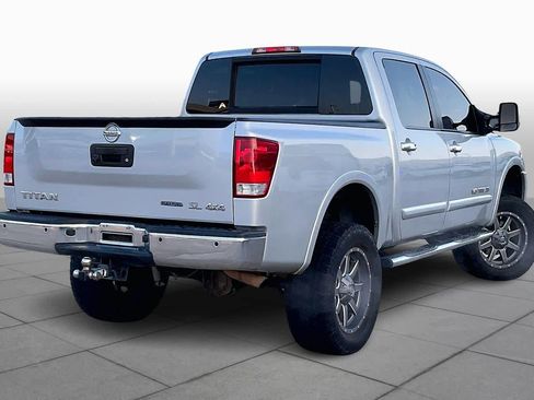 Used 2015 Nissan Titan SL w/ SL Moonroof Package image 13